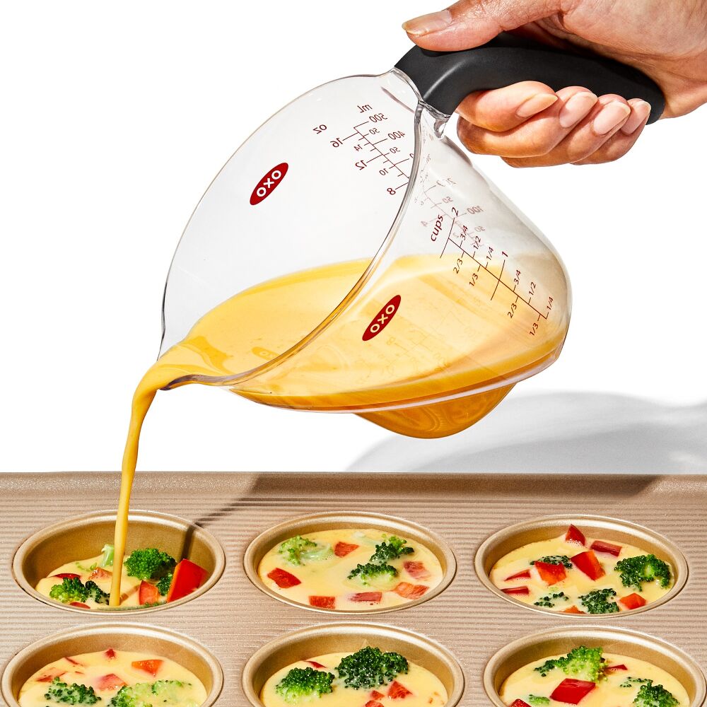 2-Cup Angled Measuring Cup F7