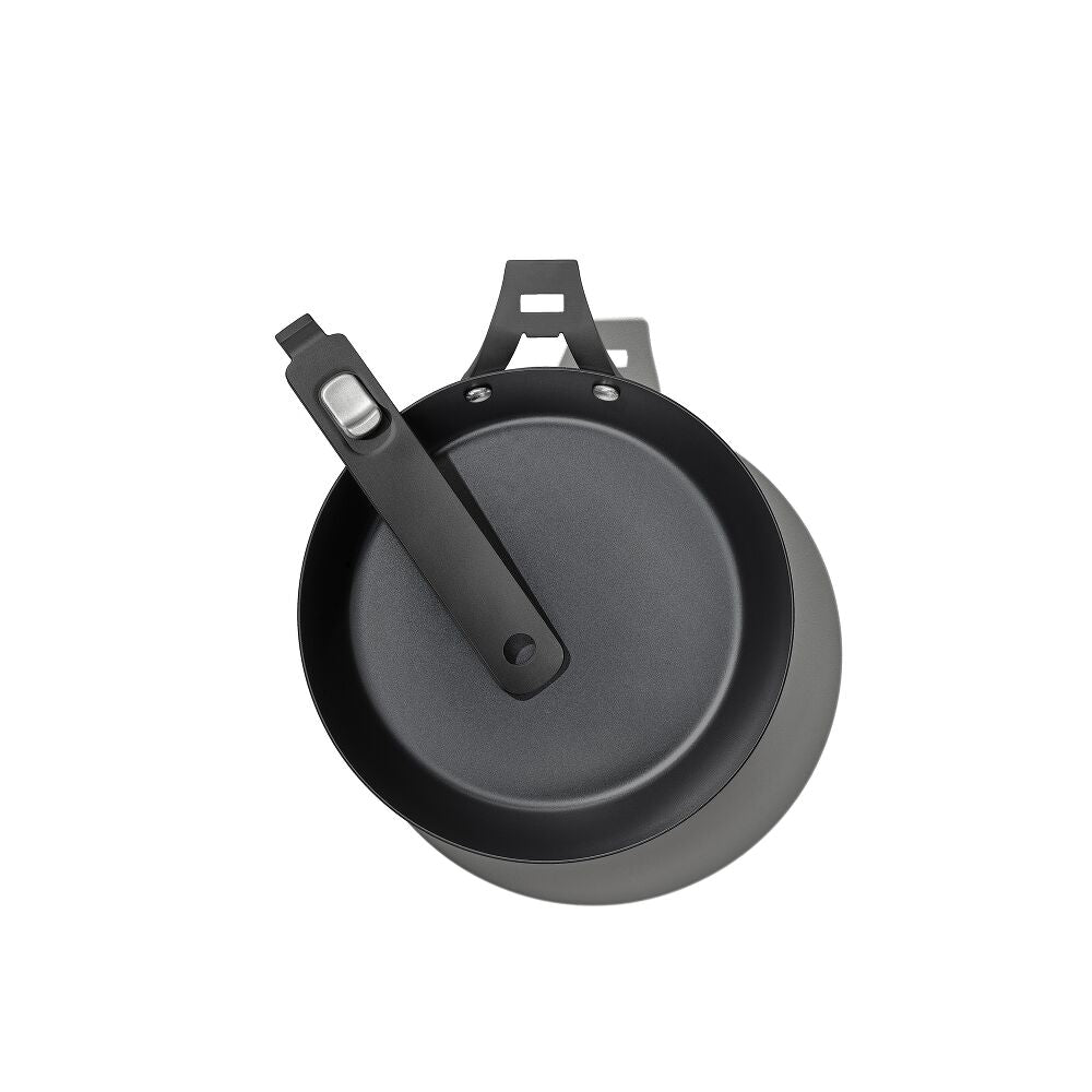 Carbon Steel With Removable Handle 8in Pan P4