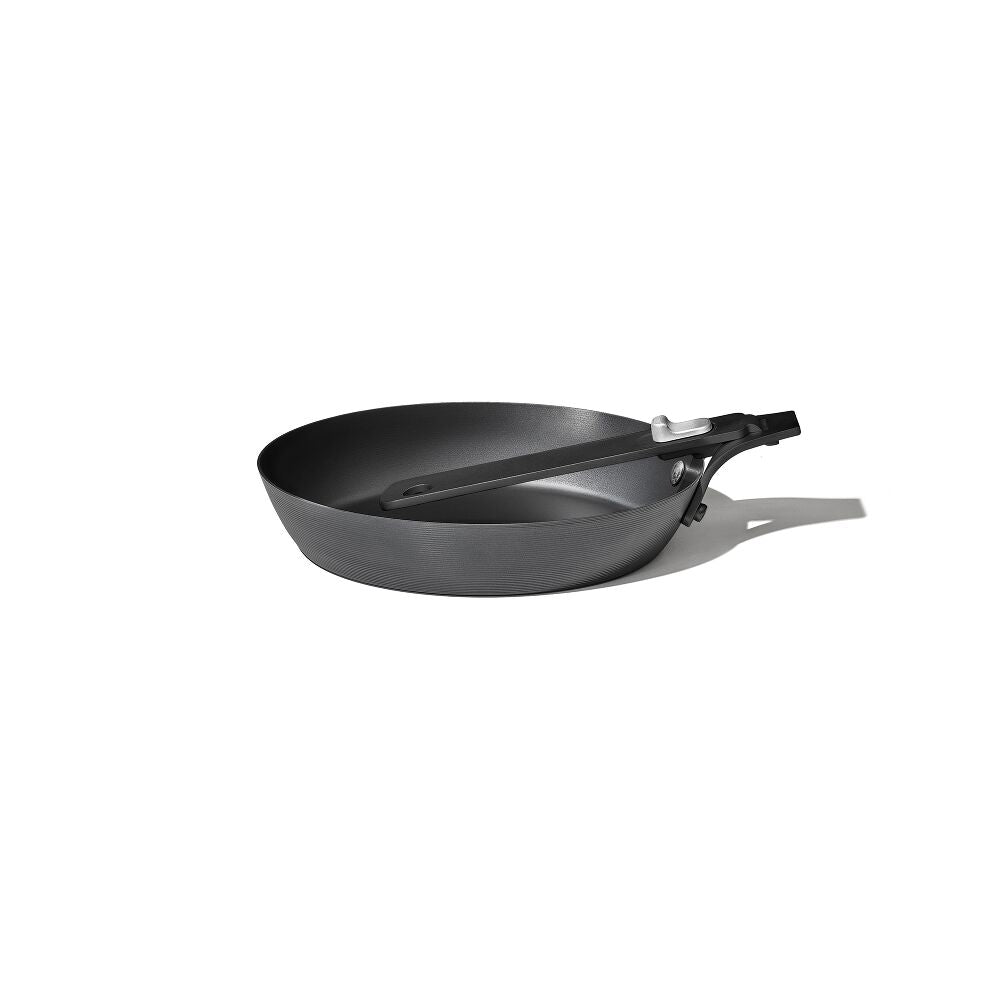 Carbon Steel With Removable Handle 8in Pan P4