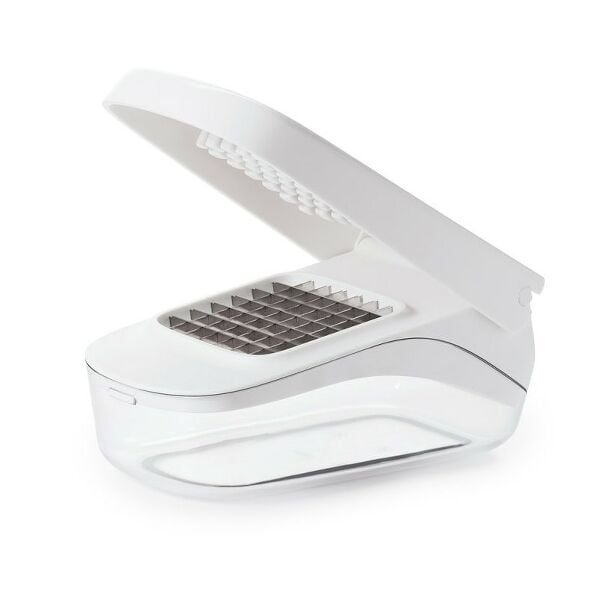 Vegetable Chopper with Easy-Pour Opening F7