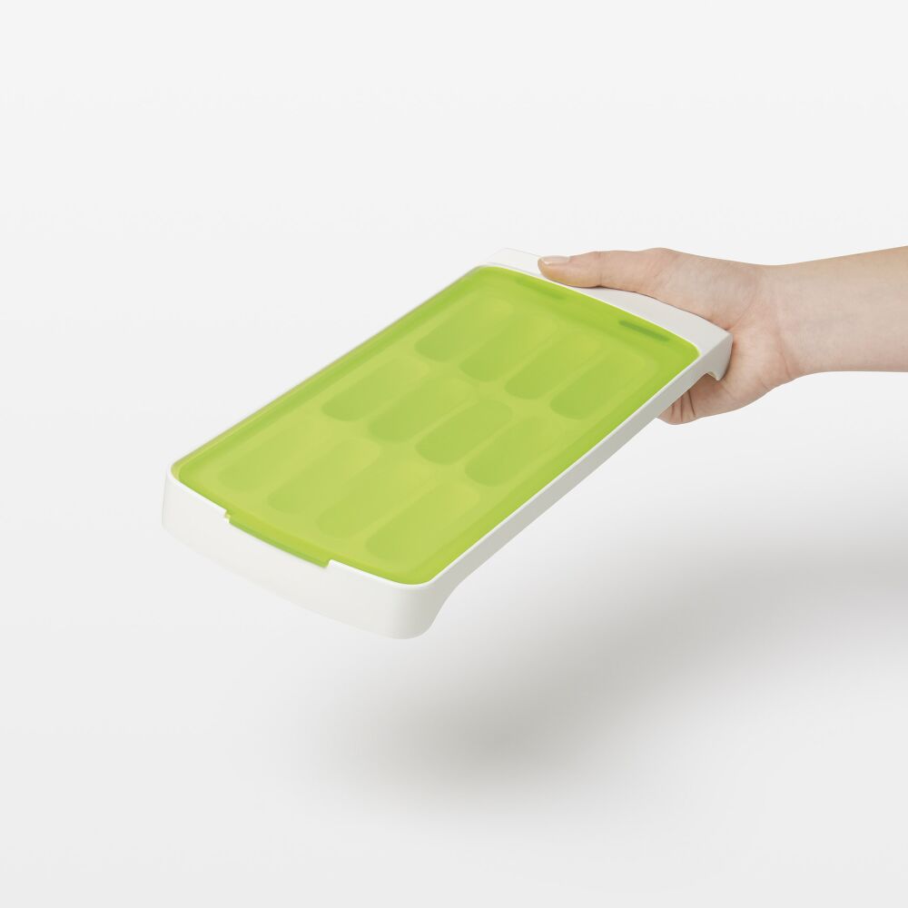 No-Spill Ice Stick Tray I6