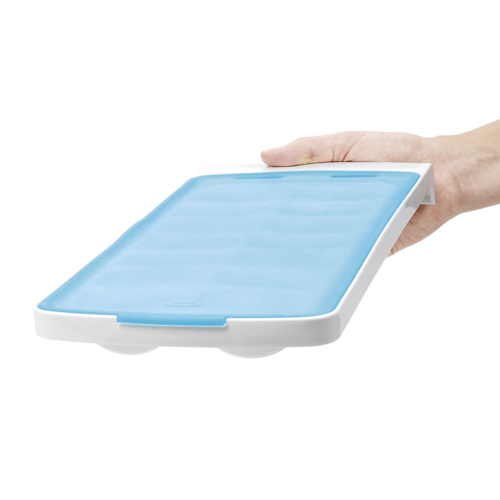 No-Spill Ice Cube Tray W4