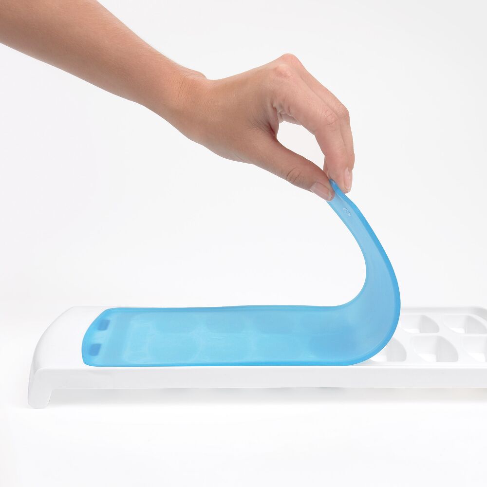 No-Spill Ice Cube Tray W4