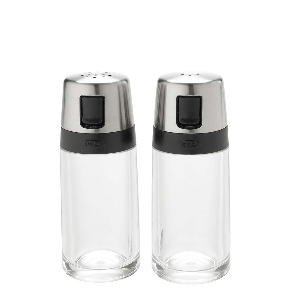 Simple Salt and Pepper Shaker Set O2