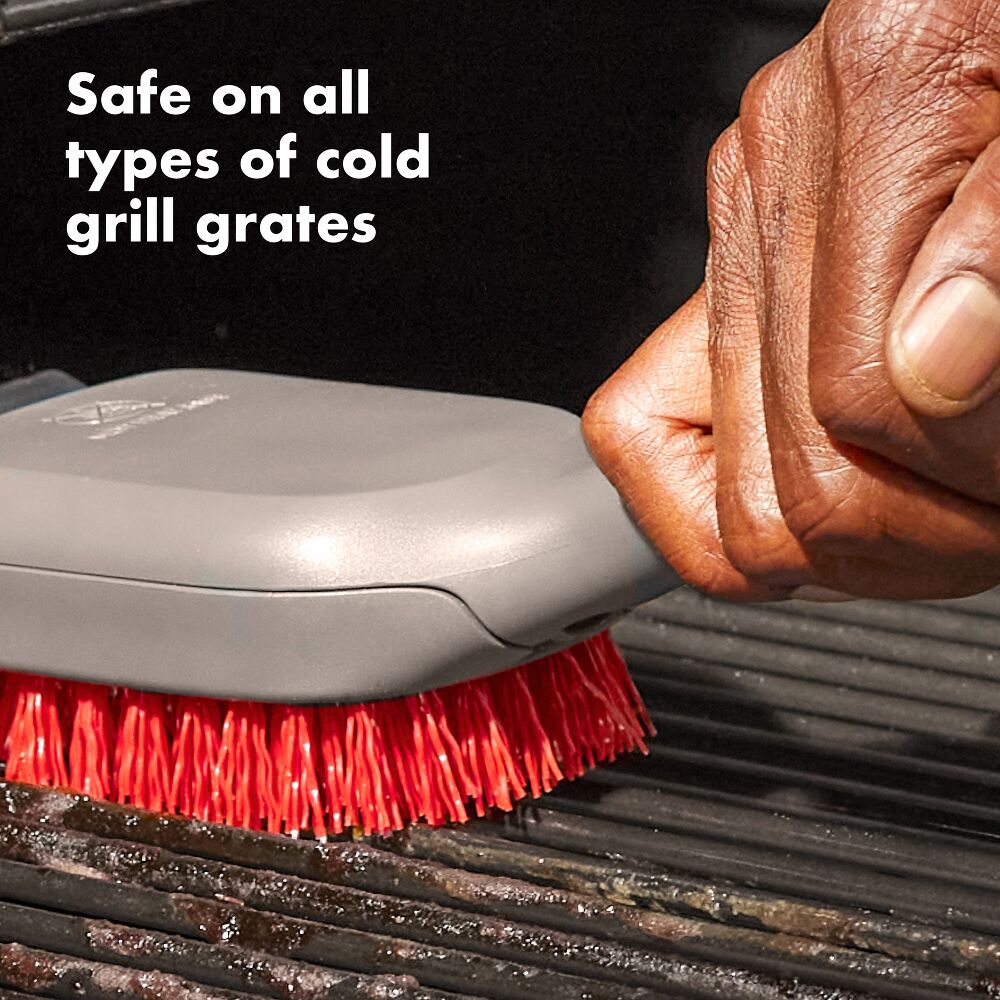 OXO Good Grips Nylon Grill Brush for Cold Cleaning C2