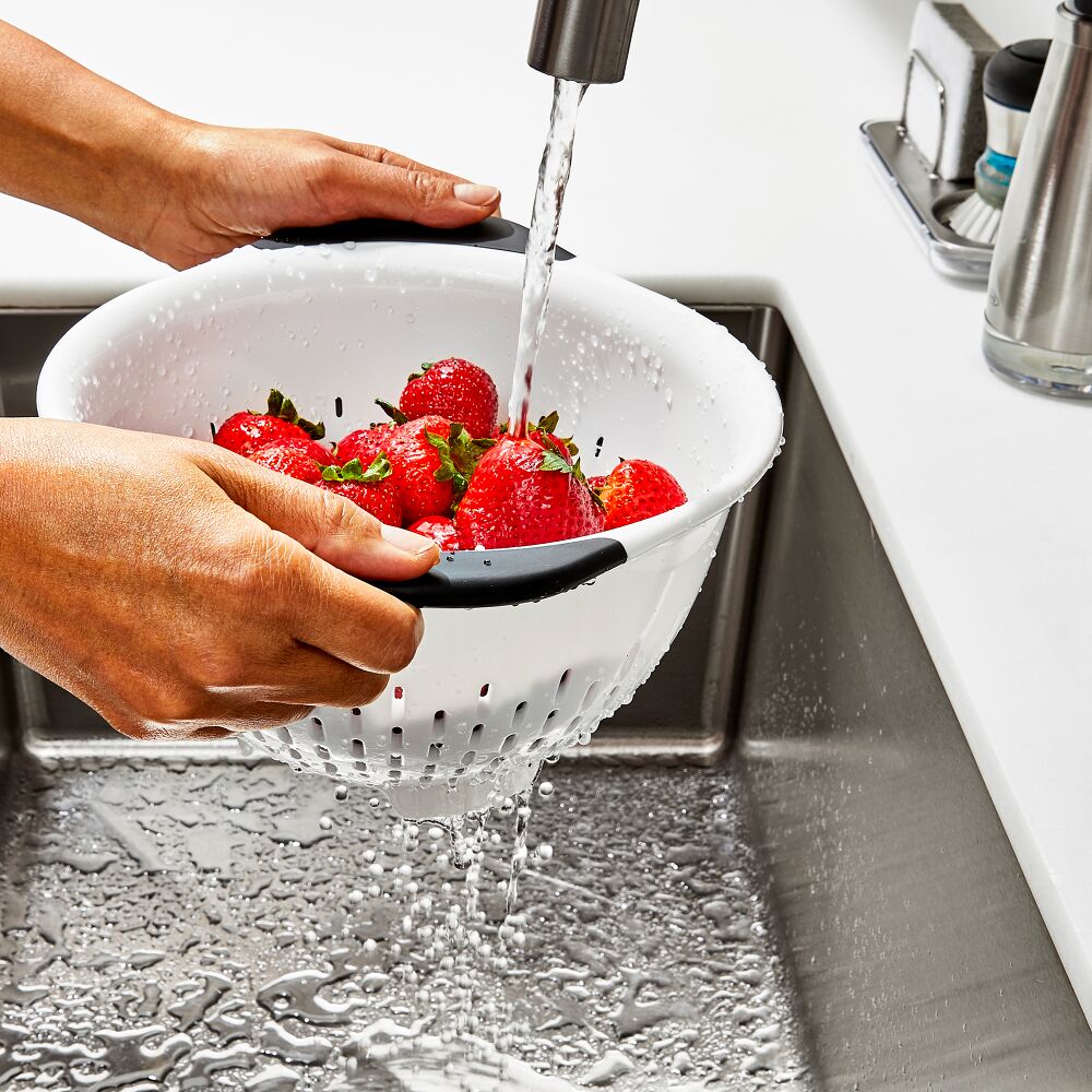 Plastic Colander E7