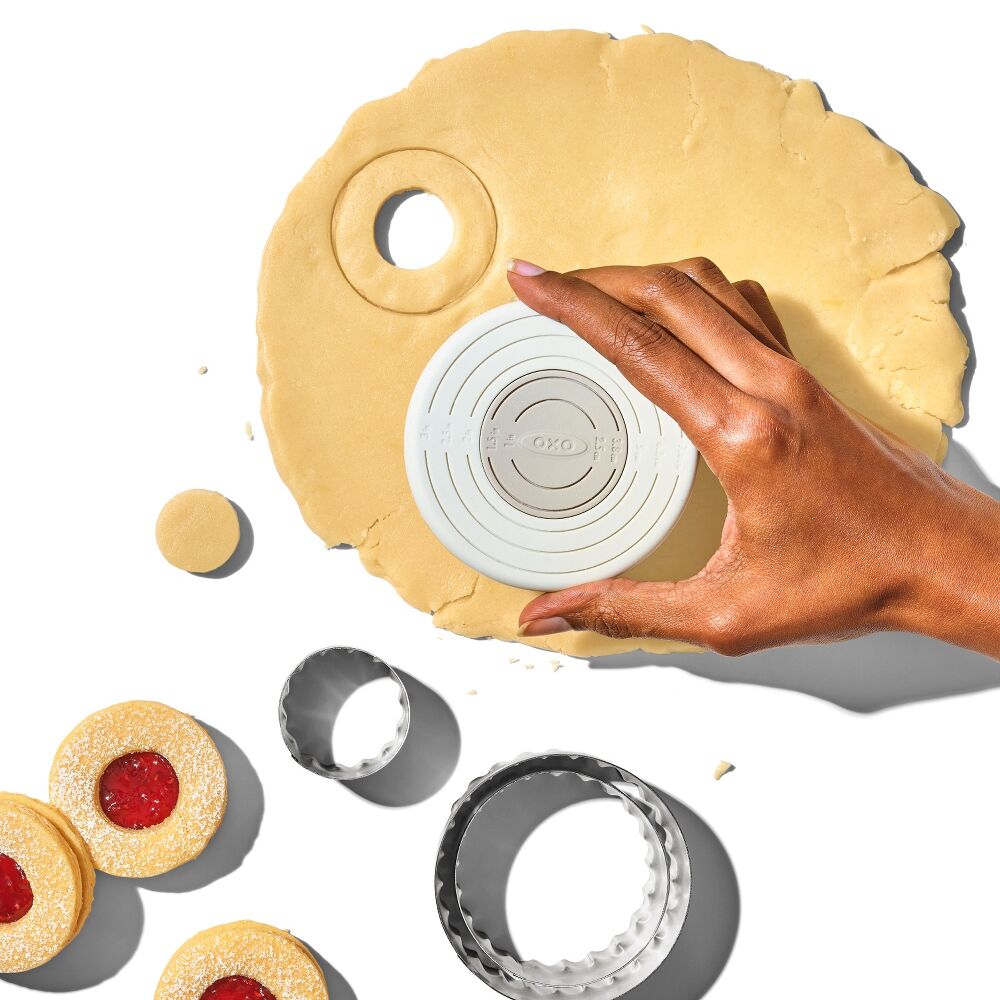 Double-Sided Cookie and Biscuit Cutter J5