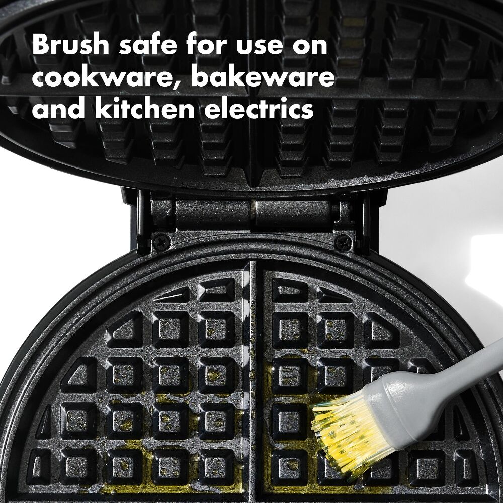 Glass Oil Bottle and Silicone Brush Set U5