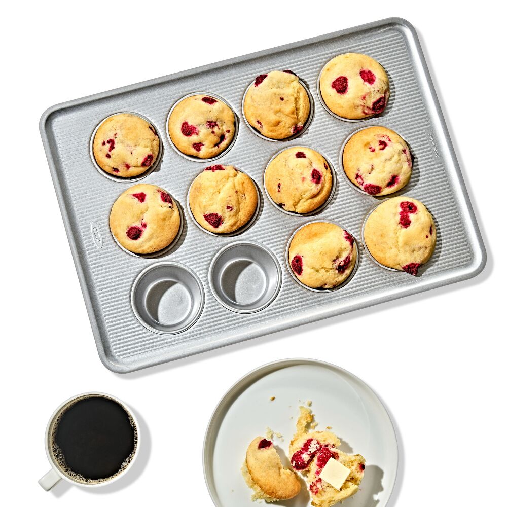 Nonstick Pro Clear Coated 12 Cup Muffin Pan Y6
