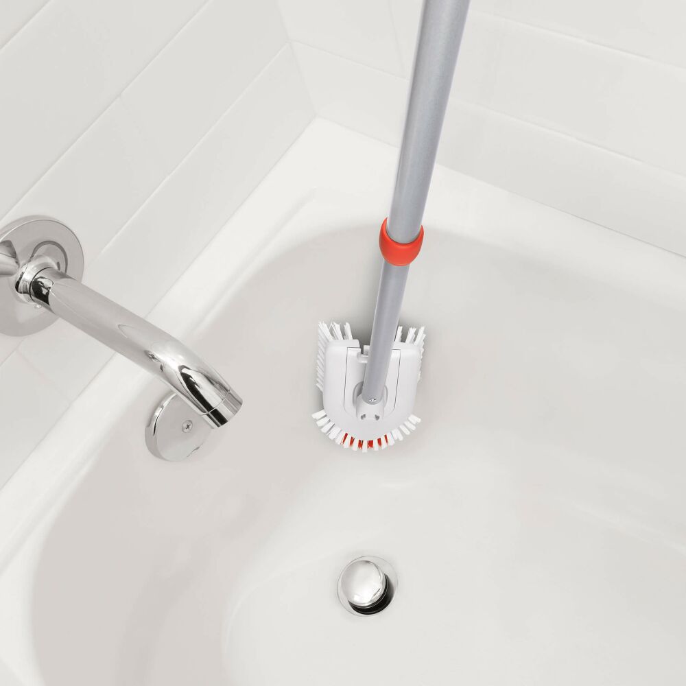 Extendable Tub & Tile Brush B6