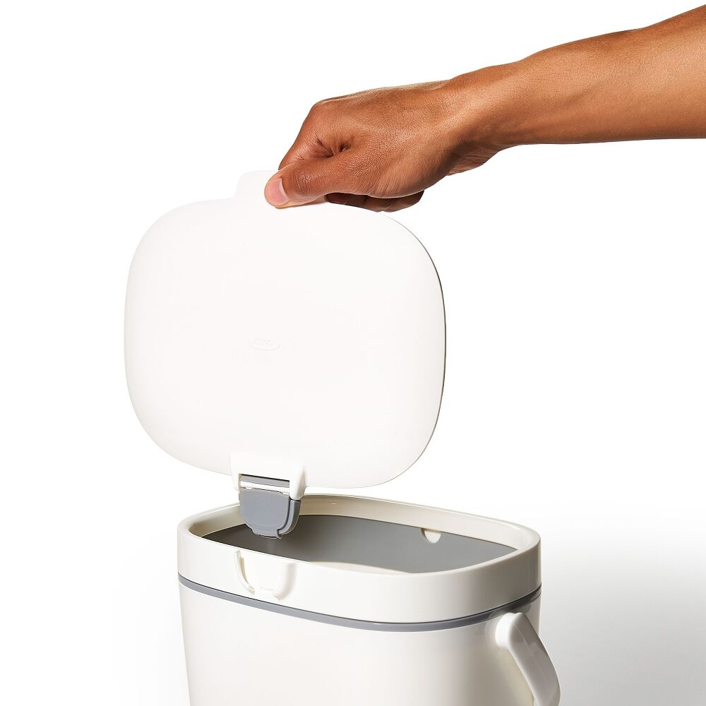 Easy-Clean Compost Bin - 1.75 Gal Q5