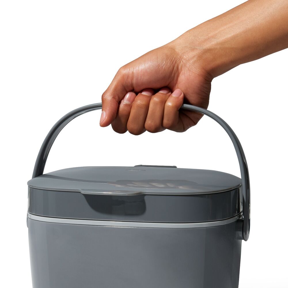 Easy-Clean Compost Bin - 1.75 Gal Q5