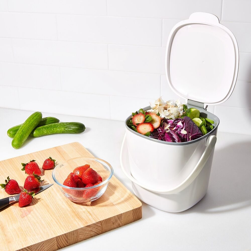 Easy-Clean Compost Bin - 0.75 Gal U3