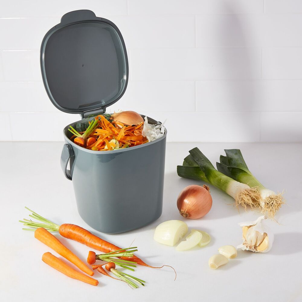 Easy-Clean Compost Bin - 0.75 Gal U3