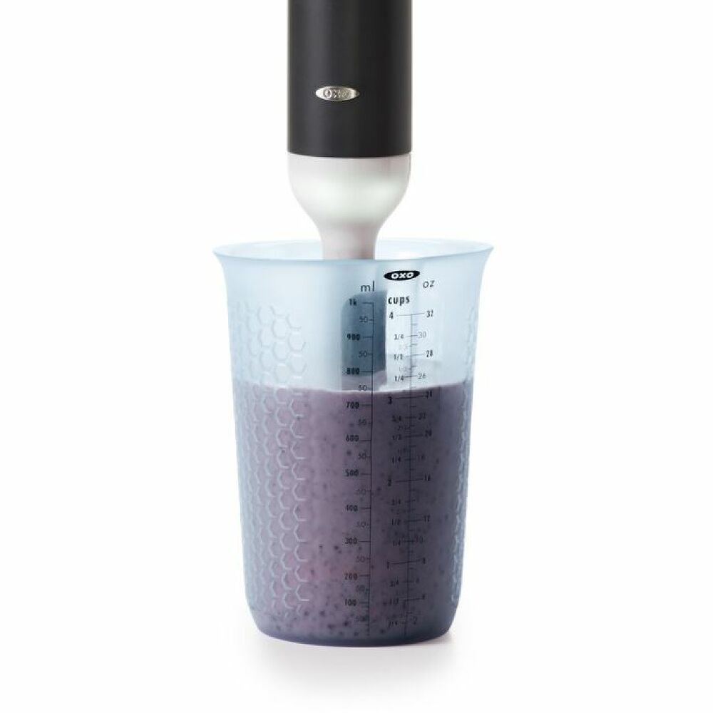 4 Cup Squeeze & Pour Measuring Cup V8