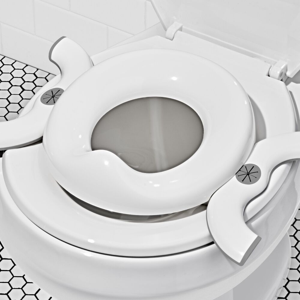 2-in-1 Go Potty™ with Travel Bag E4