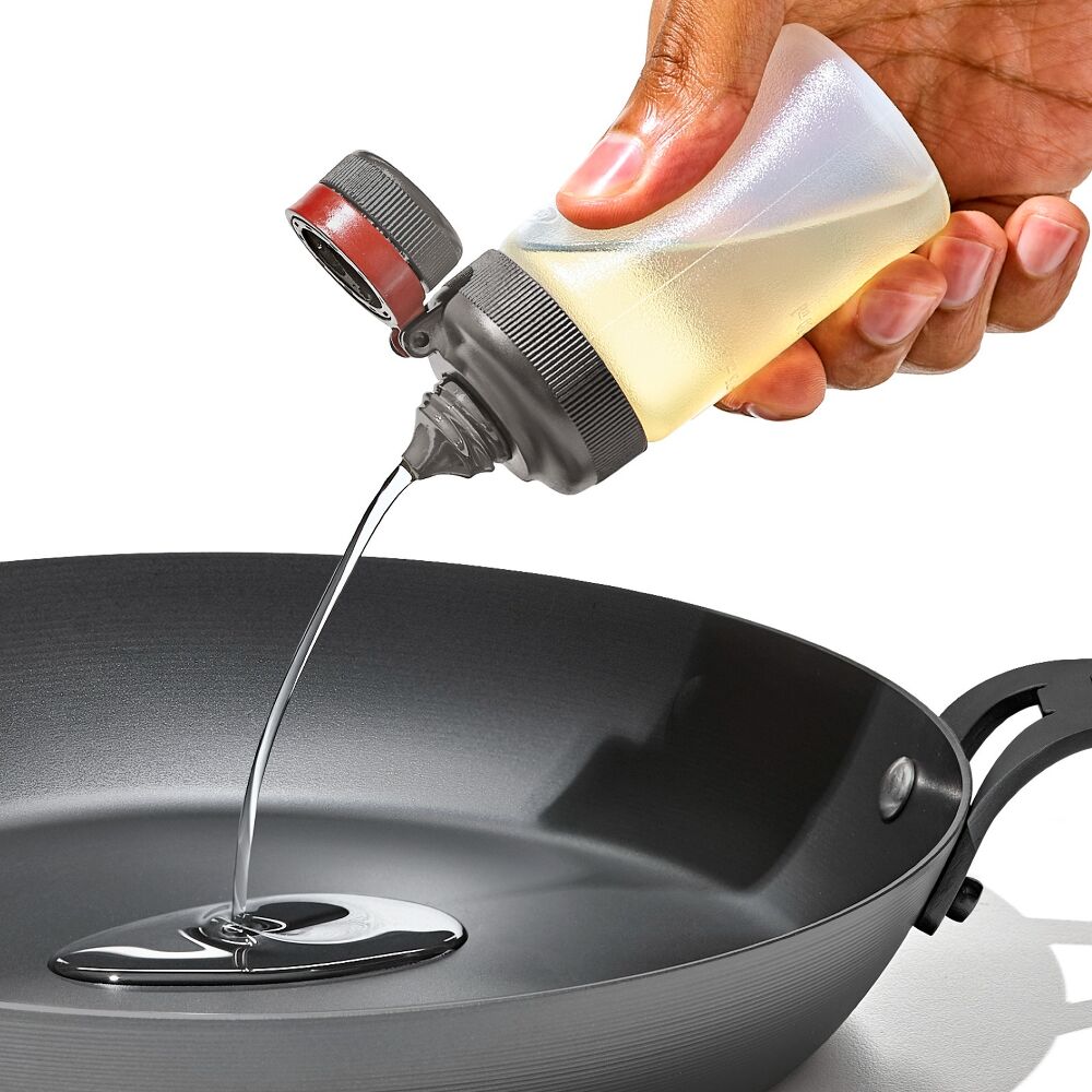 Outdoor 7-Piece Spice Shaker & Squeeze Bottle Set H1