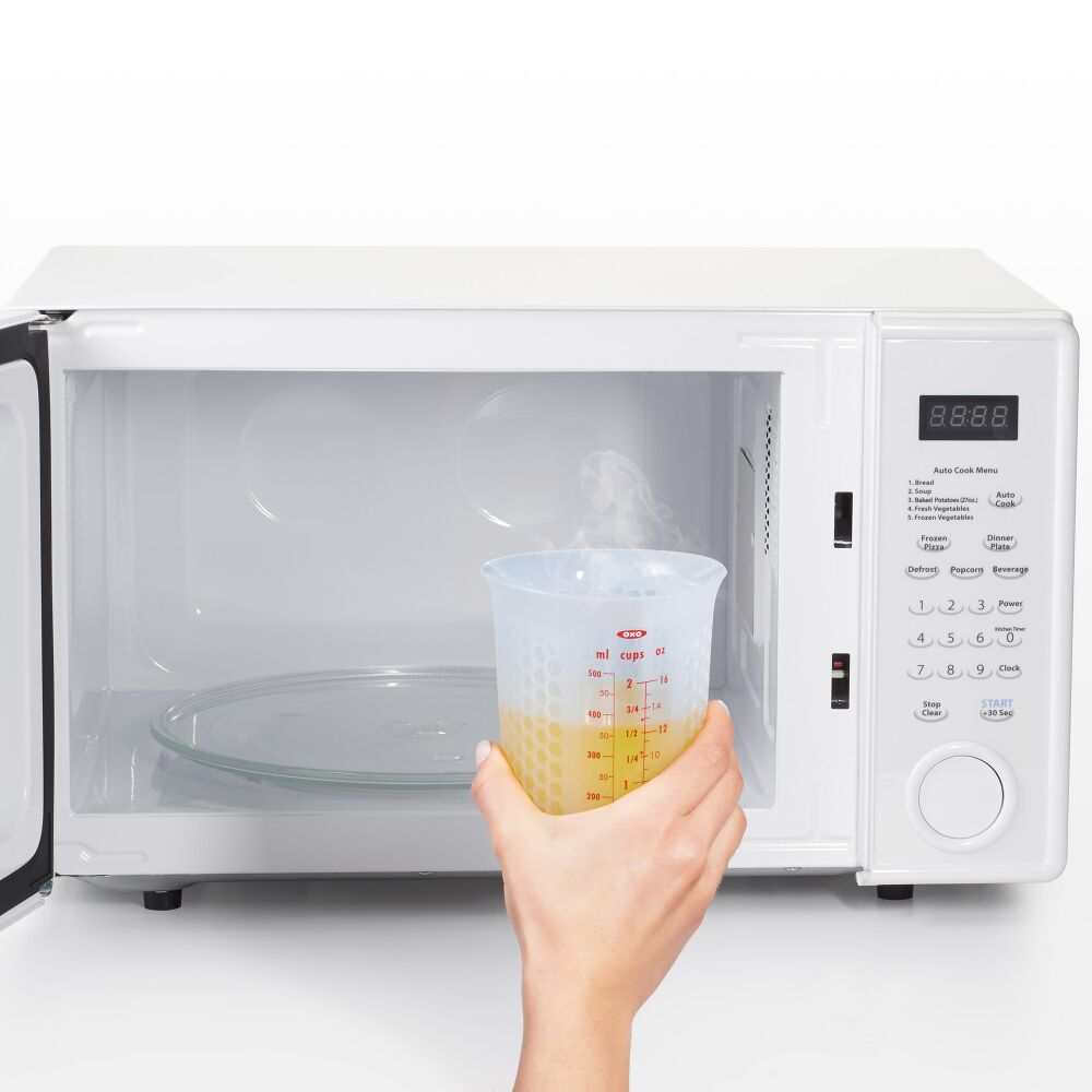 2 Cup Squeeze & Pour Silicone Measuring Cup W0