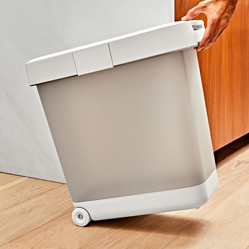 OXO Pet Airtight Food Container with Scoop — Large G7