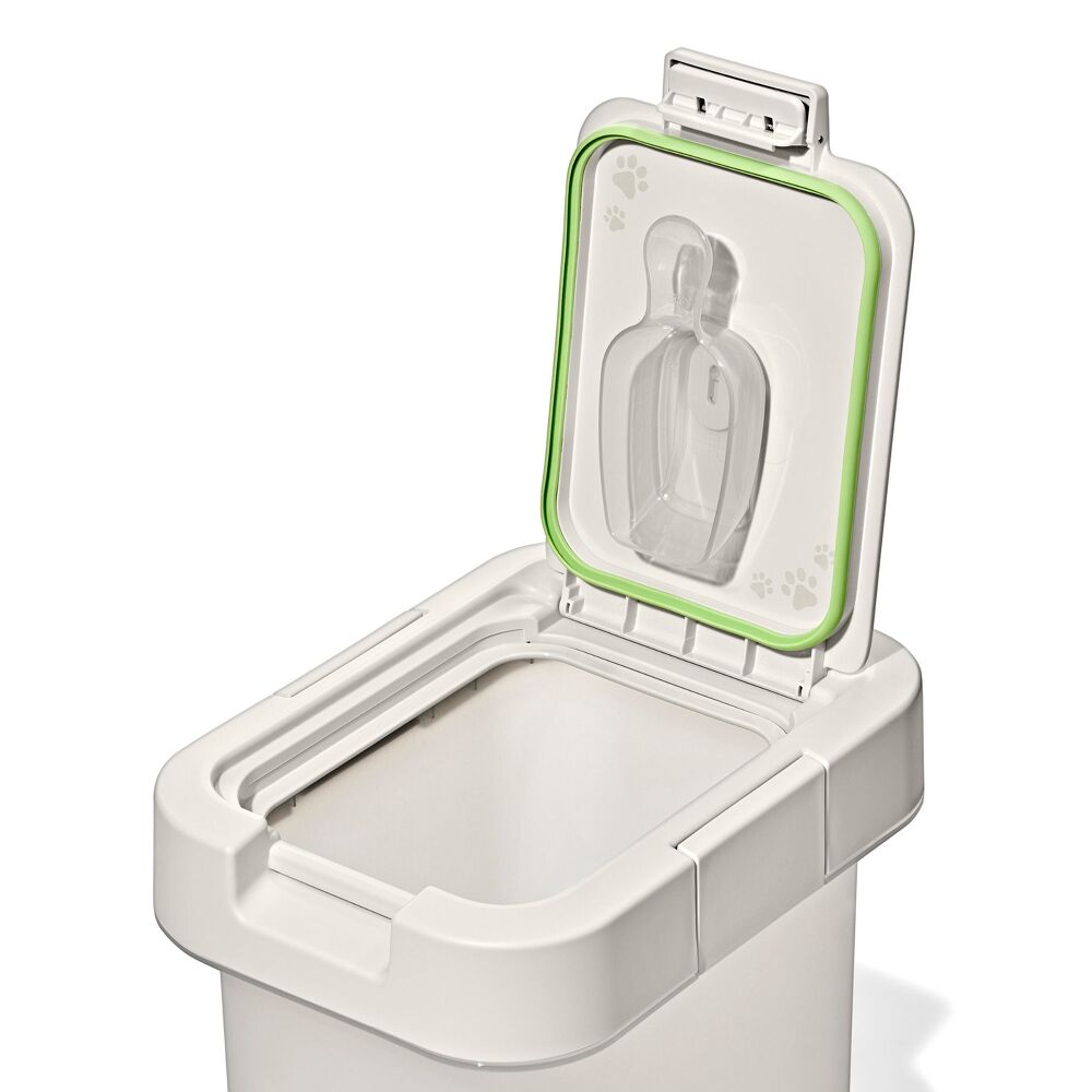 OXO Pet Airtight Food Container with Scoop — Small Q8
